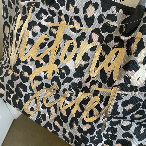 Victoria Secret Canvas Leopard Print Tote Bag NWOT 19 X 12 - Picture 2 of 7